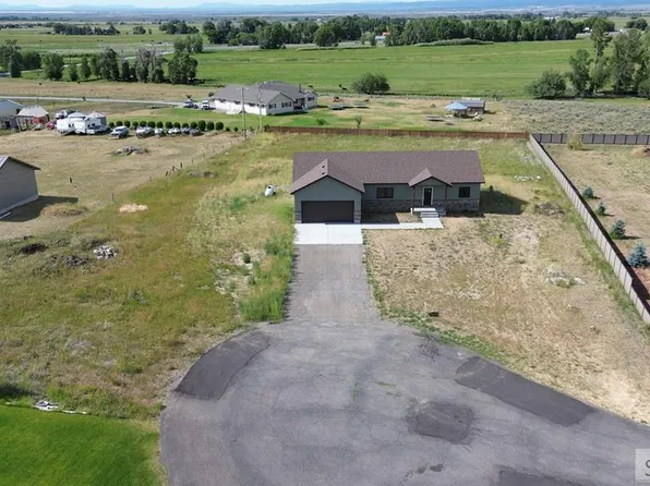 2911 Hackamore Dr, Saint Anthony, ID 83445