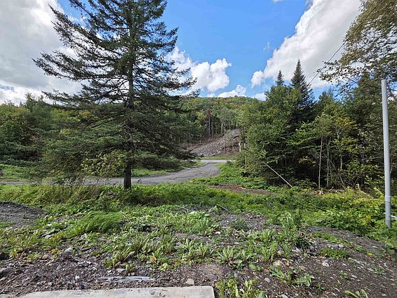 2nd image of 164 Hollow Road