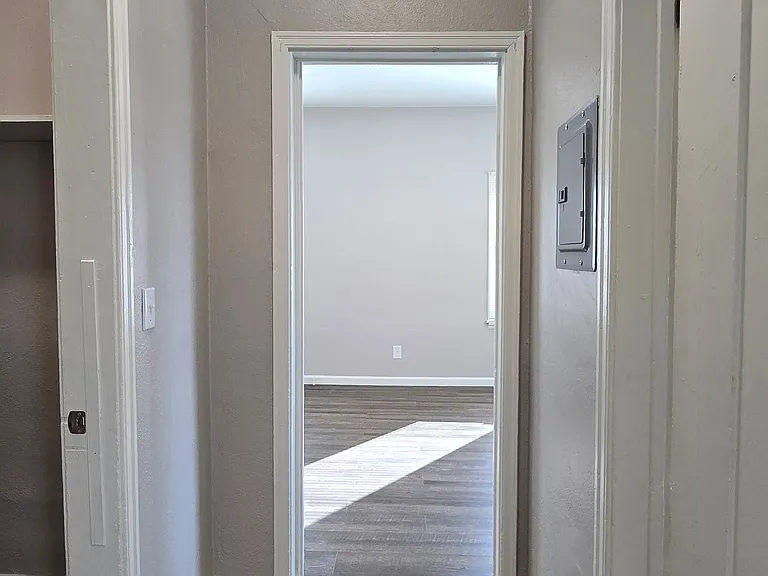1140 E Elk Ave #7 — Photo 10