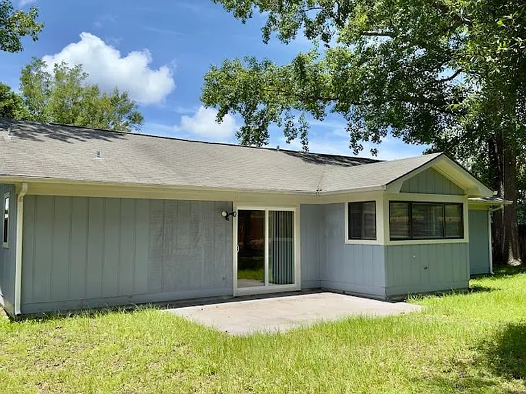 114 Dogwood Cir — Photo 17