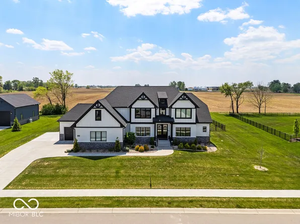 3966 Chapel Hill Ct, Bargersville, IN 46106