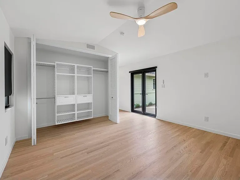 1061 Buena Vista Way — Photo 32