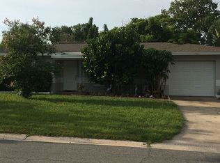 1902 Valley Dr, Dunedin, FL 34698