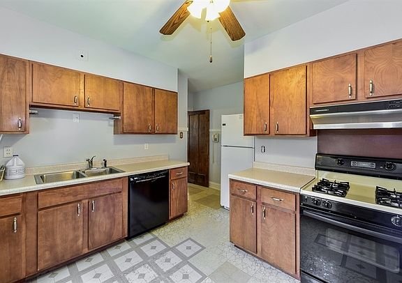 5th image of 627 N Brainard Ave