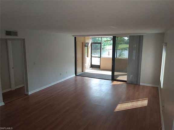 3rd image of 2069 W Lakeview Blvd #3