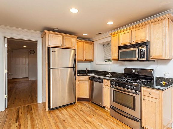 2nd image of 1341 W Newport Ave #G
