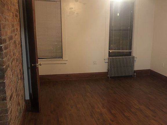 5th image of 277 23rd St APT 3R