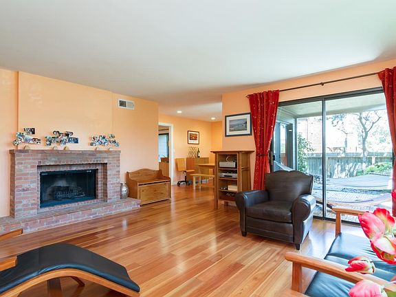 5th image of 542 Thain Way