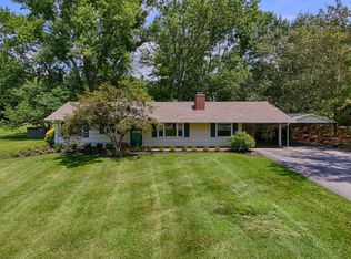 904 Green Hills Rd, Knoxville, TN 37919
