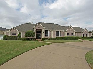 111 Man O War Ct, Burleson, TX 76028
