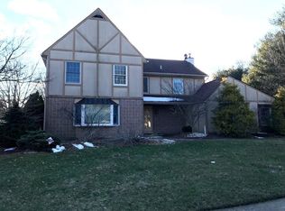 1 Riva Ridge Ct, Marlboro, NJ 07746