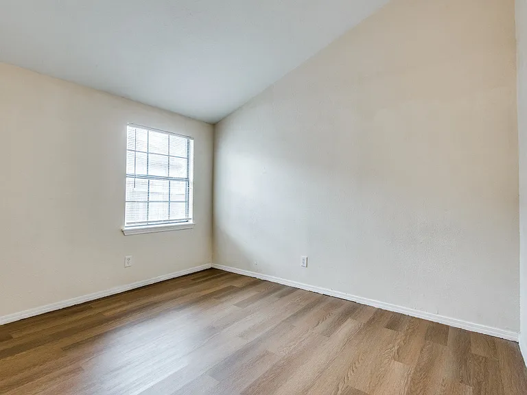 431 Justice Dr — Photo 12