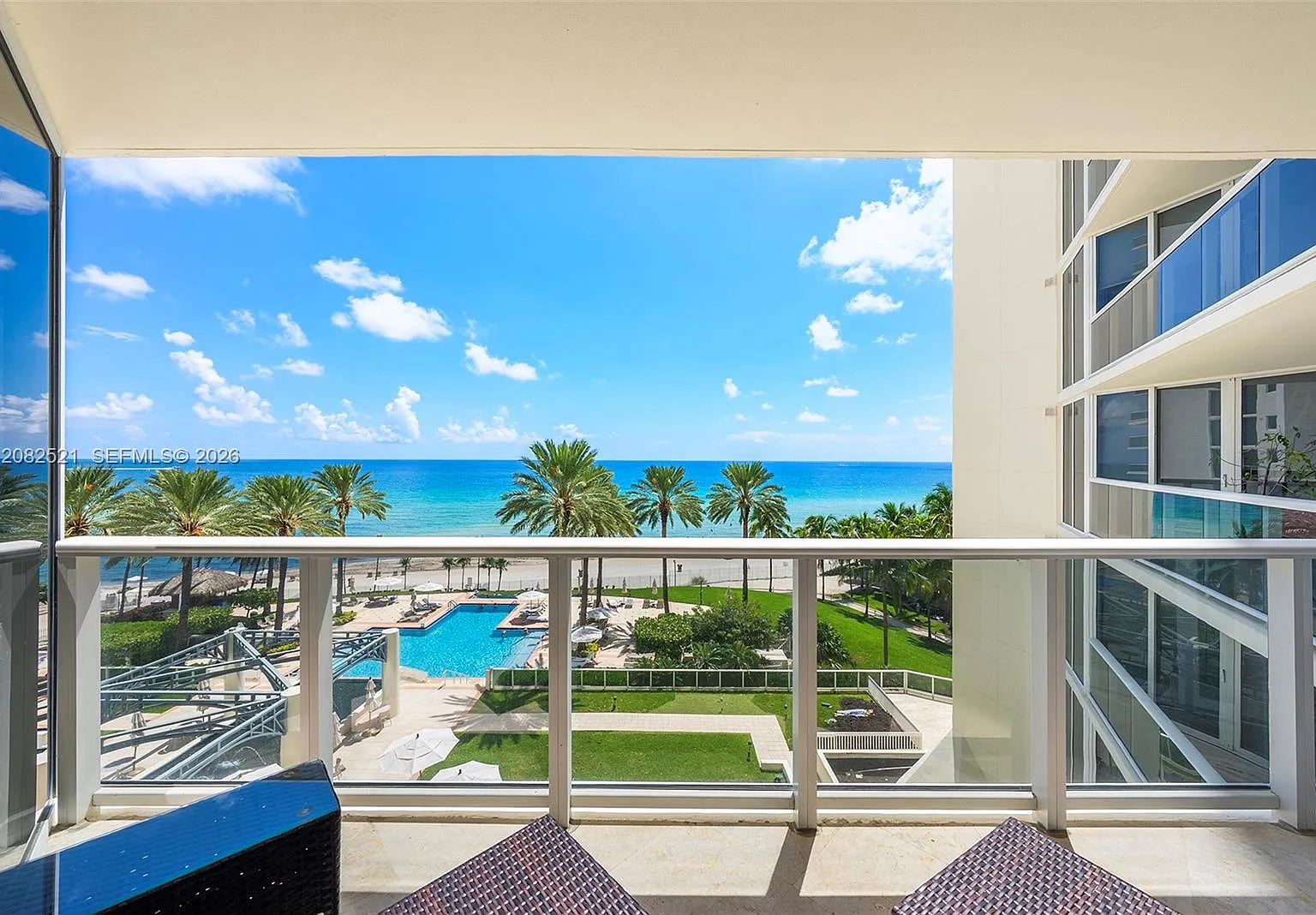 Ocean One Condo — Photo 1