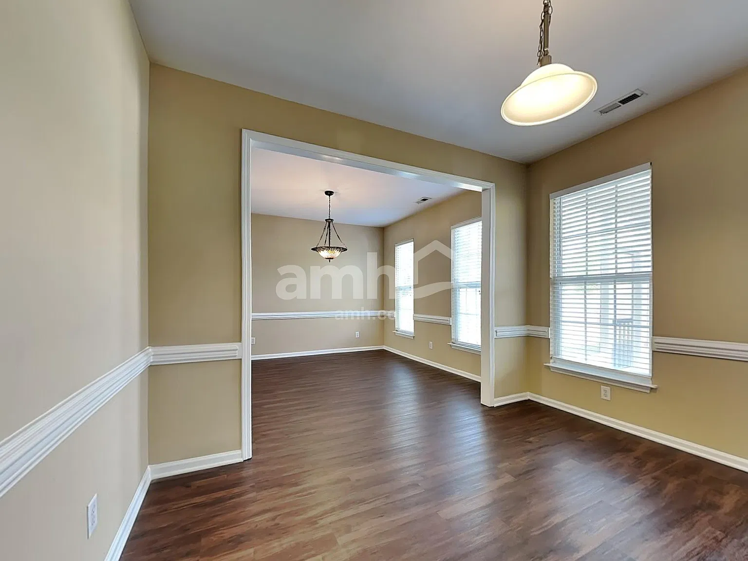 4 bed, 2.5 bath, 2024 sqft, $2,180 — Photo 4