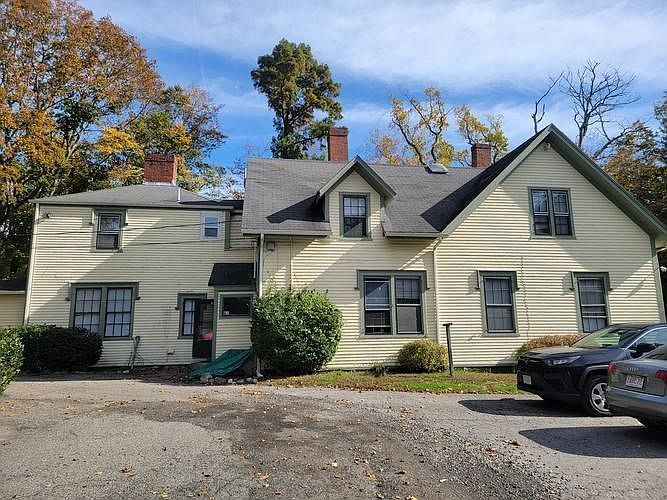 1st image of 230 Summer St