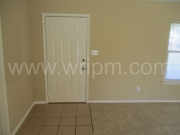 4th image of 4921 Randee Cir