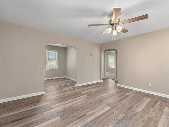 5th image of 2430 S Washington Ave