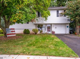 318 Foxwood Rd, Union, NJ 07083