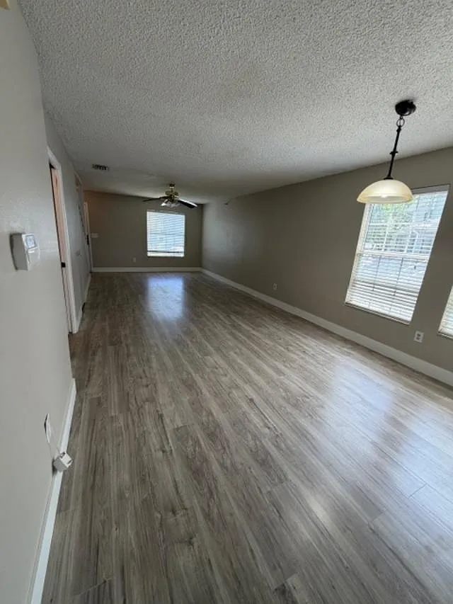 2 bed, 2.5 bath, 1260 sqft, $1,495 — Photo 4