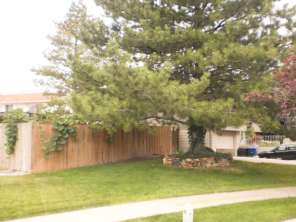 3rd image of 2740 W Bradford Cir