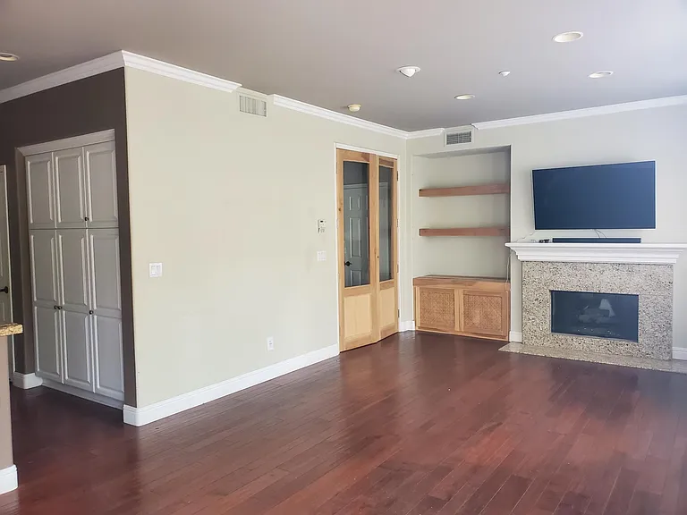 58 Paseo Vis — Photo 3