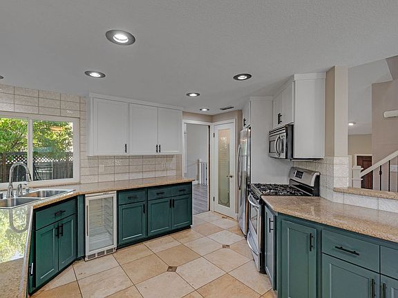2nd image of 152 Dulverton Cir