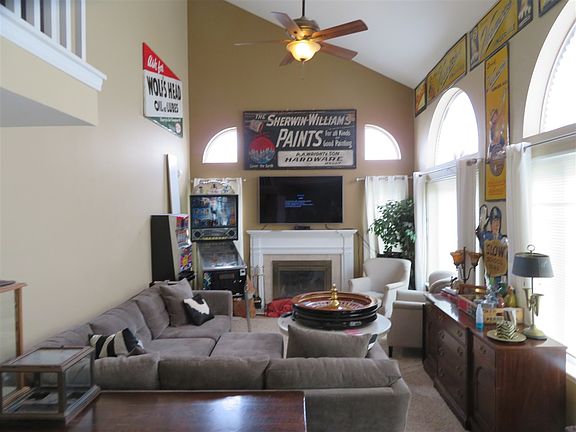 2nd image of 15053 Burrows Dr
