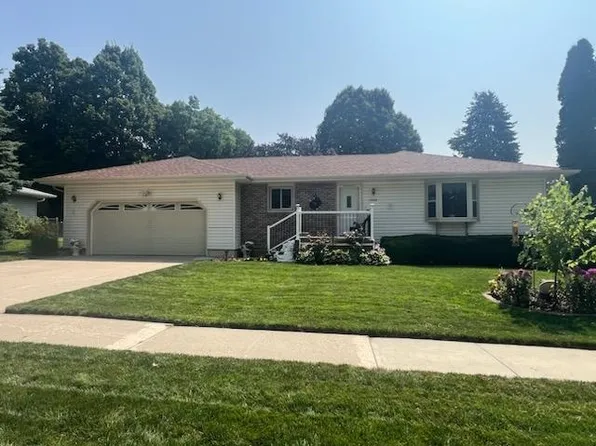 1804 N 17th St, Norfolk, NE 68701