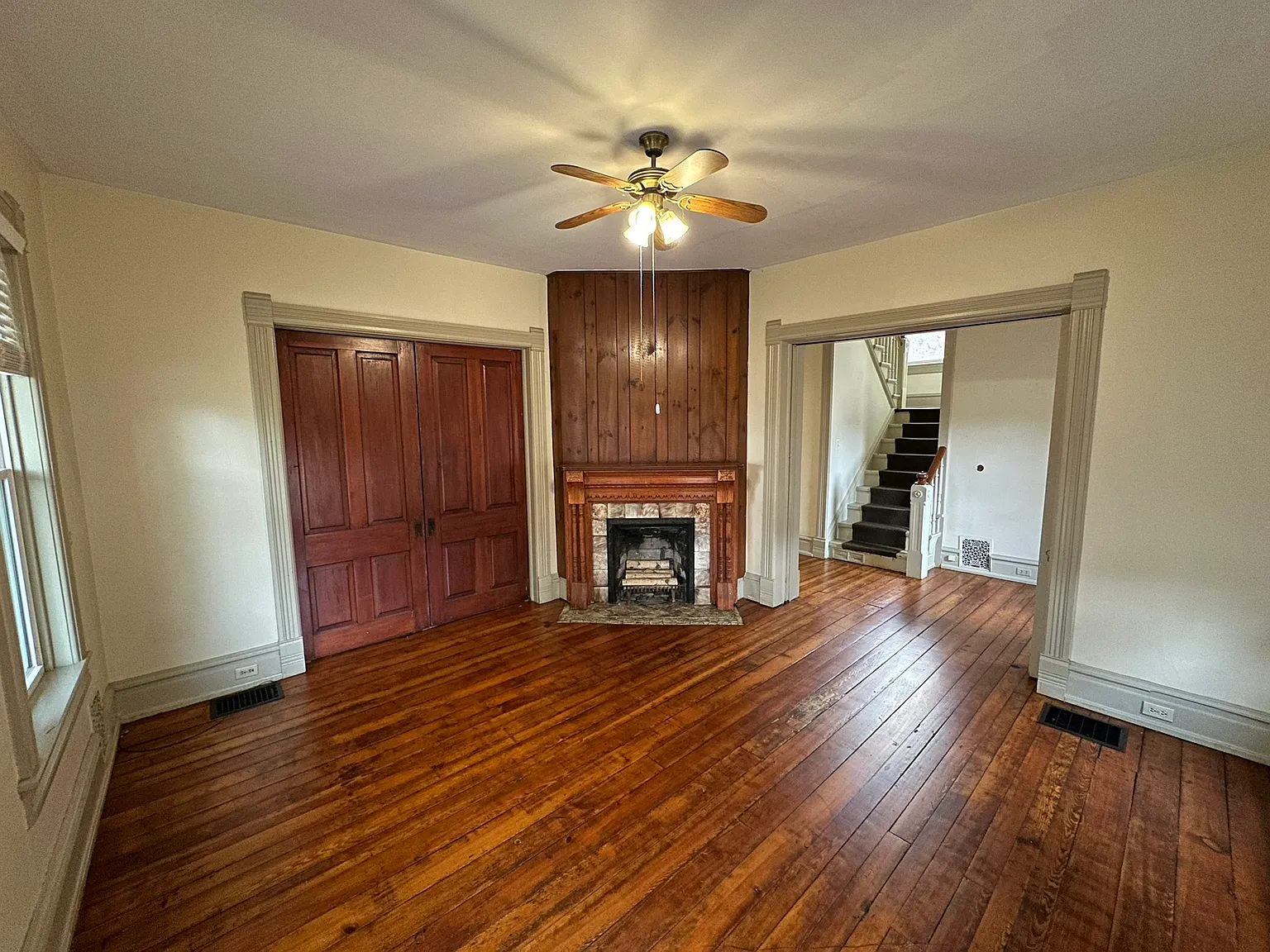 37 Campbell Street - 1 — Photo 3