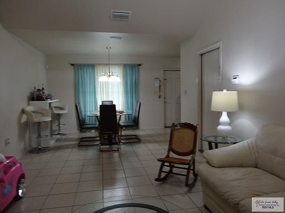 3rd image of 3520 Montclair Pl
