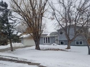 1303 Rawhide Dr, Gillette, WY 82716
