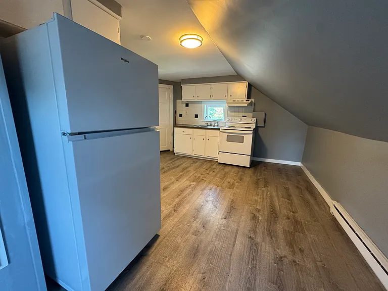 87 Maple Ave — Photo 6