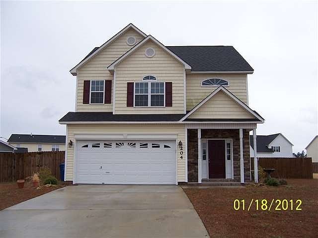 1st image of 204 Willoughby Ln