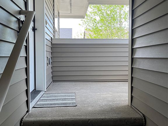 3rd image of 1421 Eaton St APT 21