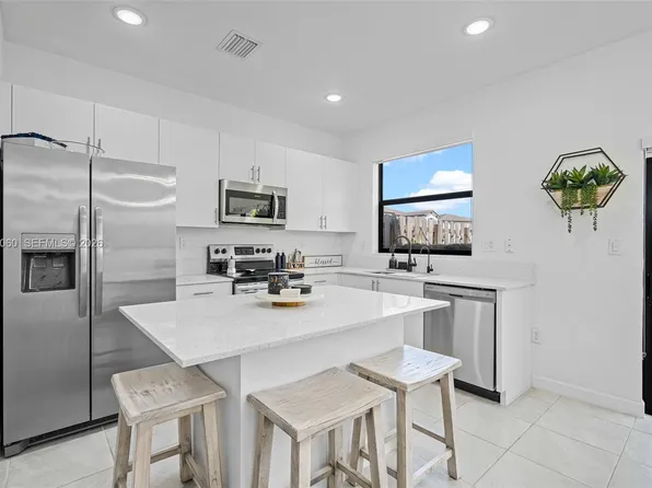 9941 SW 231st Ln #9941, Miami, FL 33190