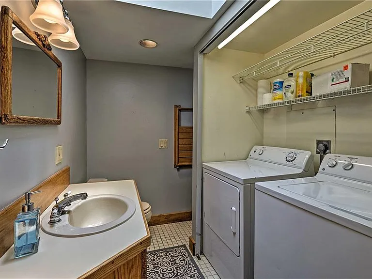129 Dighton Ave — Photo 22