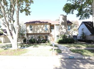2815 Green Fields Dr, Sugar Land, TX 77479