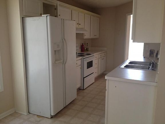 4th image of 561 Oak Vista Ct