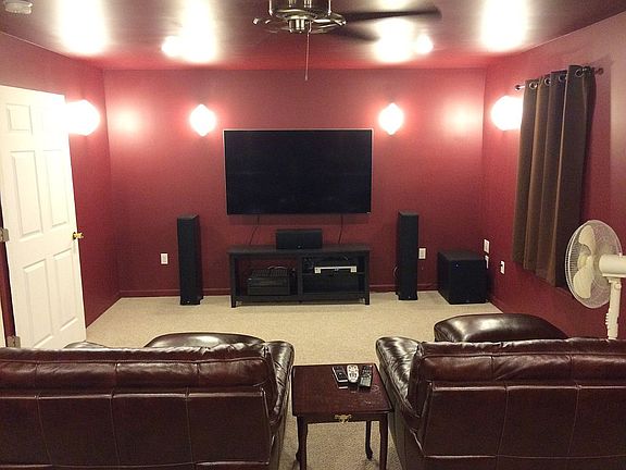 Flat screen tv / movie room