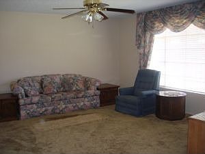 2nd image of 431 E La Canada Blvd