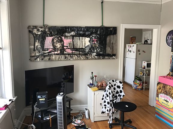 3rd image of 2910 N Albany Ave APT 1W