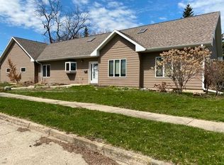 240 1st St NE, Hartley, IA 51346