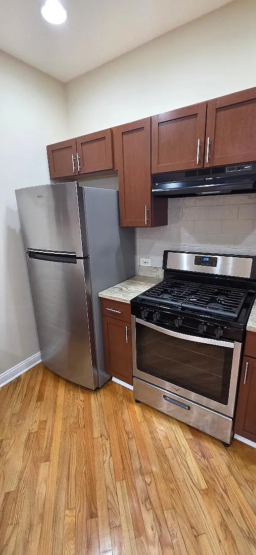 1 bed, 800 sqft, $1,600 — Photo 4