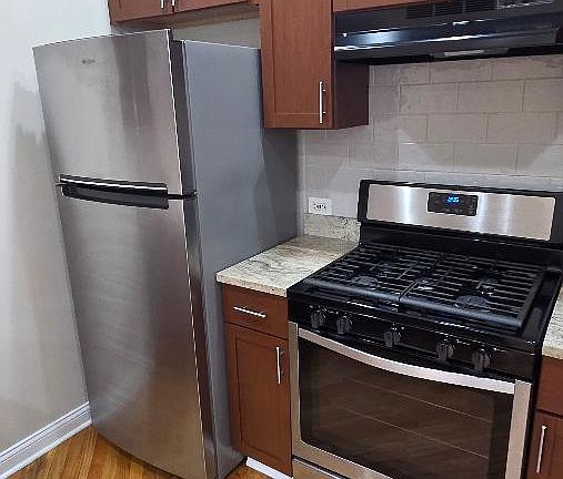 4th image of 3242 S Princeton Ave #2R