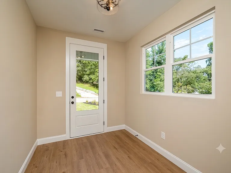107 Elcon Dr #B — Photo 3