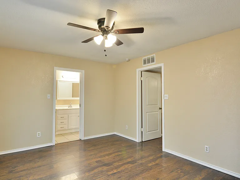 4133 Silverberry Ave — Photo 23