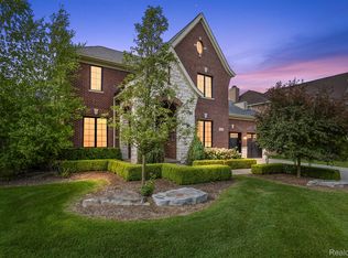 1151 Manchester Rd, Birmingham, MI 48009