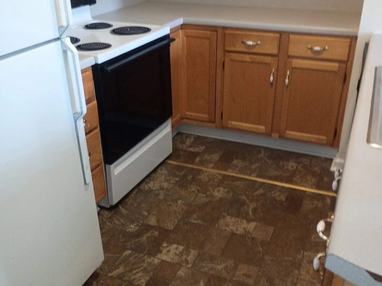 2 bed, 1.5 bath, 1000 sqft, $1,250 — Photo 2