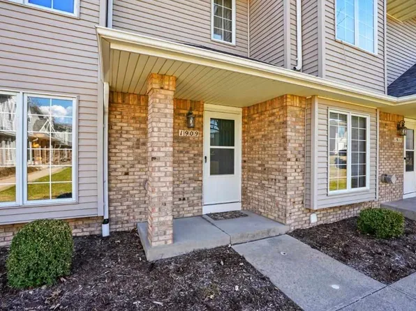 1909 Earl Rd, Iowa City, IA 52246