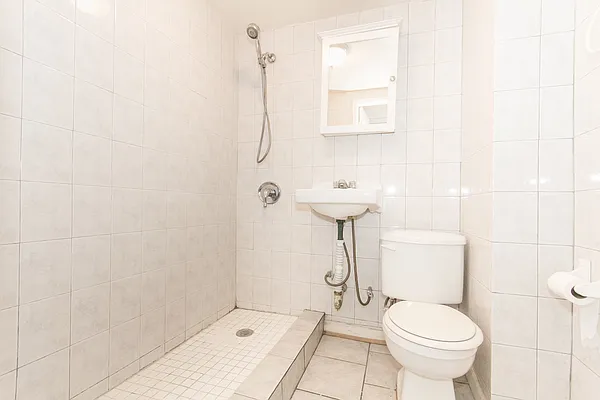 Rented by Twyford Real Estate | media 31